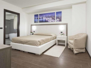 Отель Ferrari Hotel  Арлате